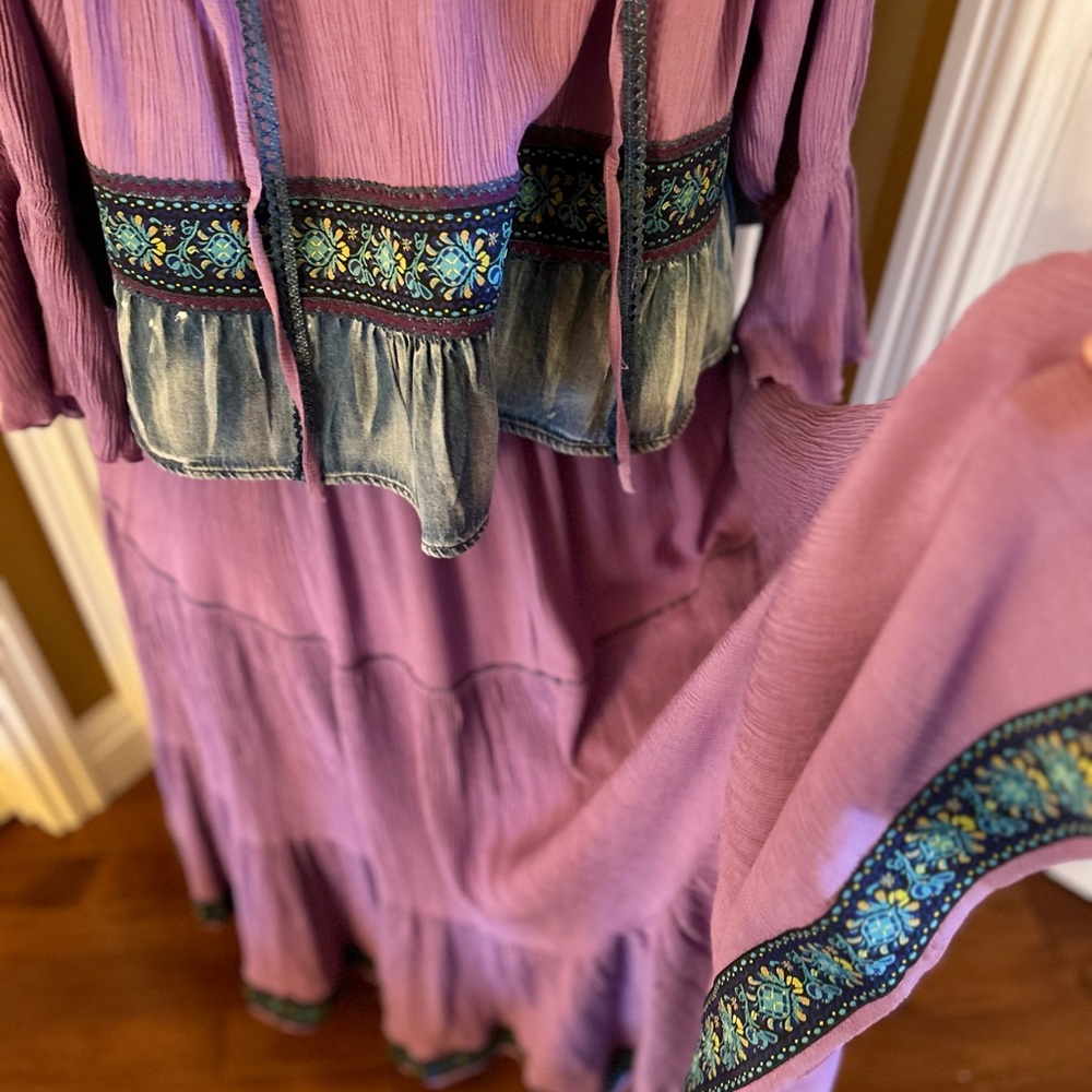 Blouse and skirt set medium or large - Picture 9 of 16